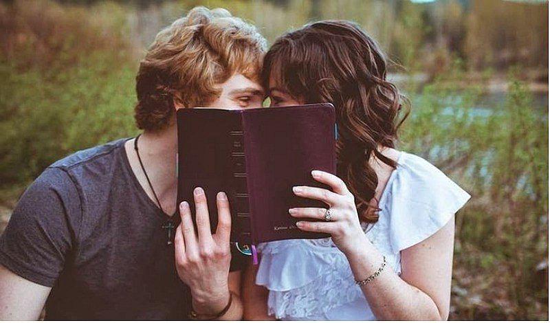 6 libros para leer con tu pareja en Semana Santa