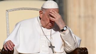 Papa Francisco afirma que las mujeres son generosas aunque hay “neuróticas”