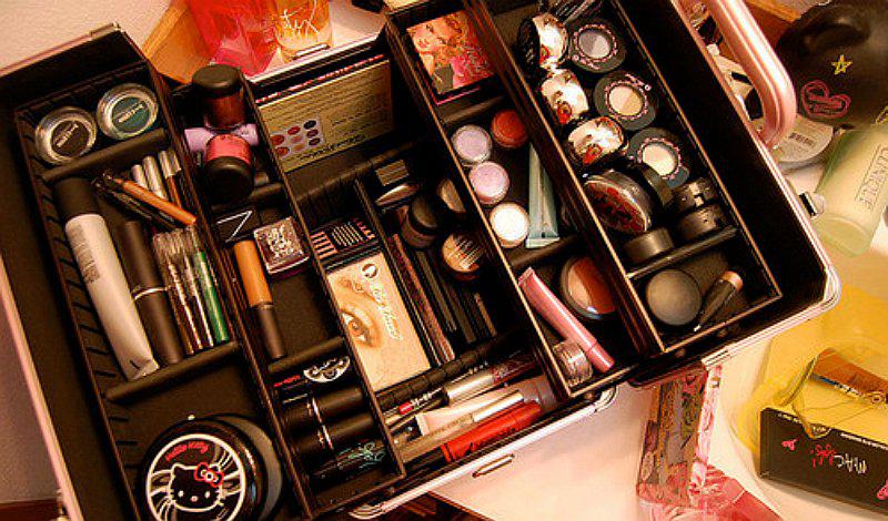 8 básicos de maquillaje que no deben faltar en  tu cosmetiquera