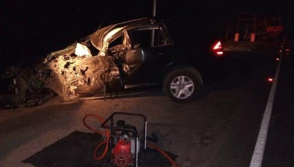 Moquegua: Violento choque frontal acabó con la vida del chofer de auto y dejó herida a su esposa