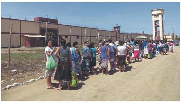 Los días de visita de mujeres en el presidio de Chiclayo pueden concurrir más de cinco mil personas. (Foto: GEC)
