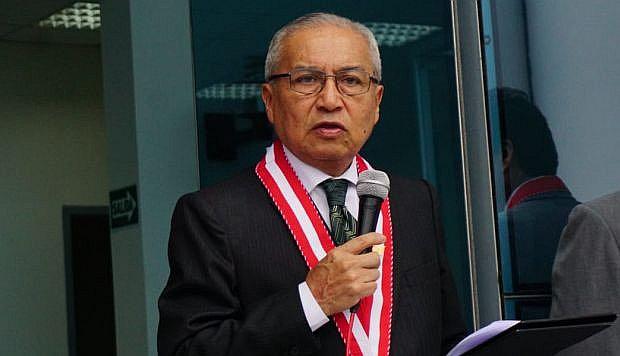 Pedro Chávarry sigue en la Fiscalía pese a presentar renuncia