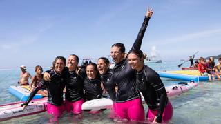 Seis mujeres reman 8000 kilómetros desde Perú hasta Polinesia en expedición contra el cáncer