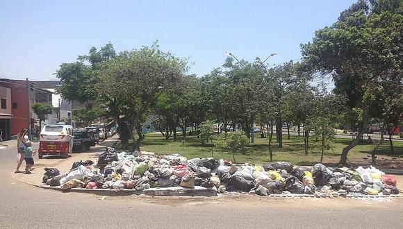 Más de dos mil toneladas de basura en las calles de VMT por falta de recojo 