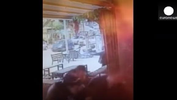 Israel: imágenes registran preciso momento de mortal tiroteo en un bar [VIDEO]