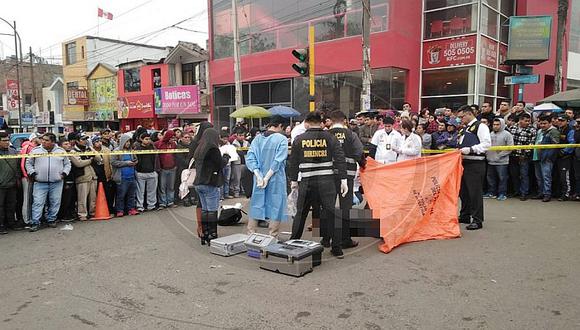 Homicidio en Comas: Hallan a hombre muerto en plena avenida | FOTOS 