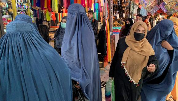 El Gobierno talibán (musulmán sunita) oprime a las mujeres.