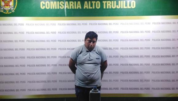 Óscar Mantilla Acosta permanece detenido en la comisaría de Alto Trujillo, en La Libertad. (Foto: PNP)