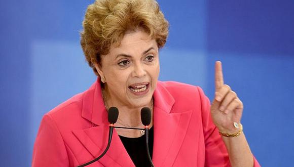 Congreso brasileño recomienda juicio para botar a presidenta Dilma Rousseff