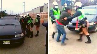 Taxista llora e implora a policías que no se lleven su auto: “¡No, por favor, lo pido de rodillas!” | VIDEO