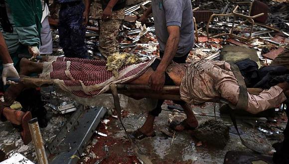 Aliados de EEUU asesinan a 140 al bombardear funeral en Yemen 