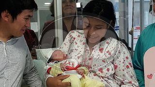 Bebé varón fue el primero en nacer este 25 de diciembre (VIDEO)