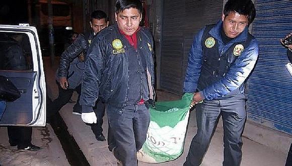 Sujeto duerme al costado del cadáver de su pareja tras acuchillarla en el Cusco