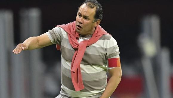 Juan Reynoso ya tiene un título como técnico del Cruz Azul. (Foto: AFP)
