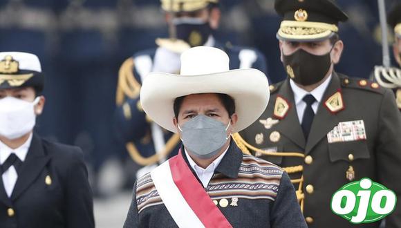 Pedro Castillo llegó al Cuartel General del Ejército en Lima junto a sus ministros. (Foto: Efe)