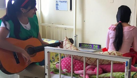 La Libertad: joven trujillana busca ayudar a los pacientes a través de la “Musicoterapia” (Foto difusión).