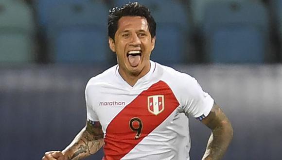 Gianluca Lapadula, del Benevento Calcio, es hoy ídolo en el Perú y esencial en la selección peruana de Ricardo Gareca.