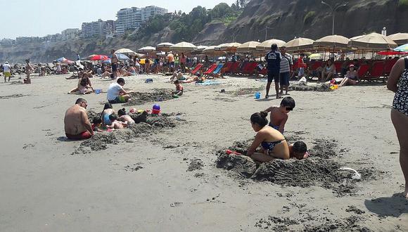 ​Familias despiden las vacaciones en playas y centros de esparcimiento