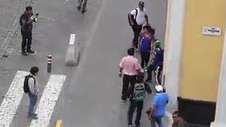 ​Facebook: Hinchas que vestían camiseta de la U. de Chile son agredidas en Arequipa (VIDEO)