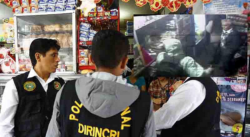 Surco: ​Encapuchado asalta tienda frente a viejito y una niña    