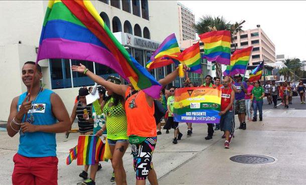 La comunidad gay de San Juan prepara la primera boda homosexual masiva 