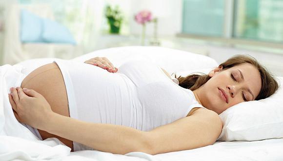 Aprende cómo se debe dormir cuando estás embarazada