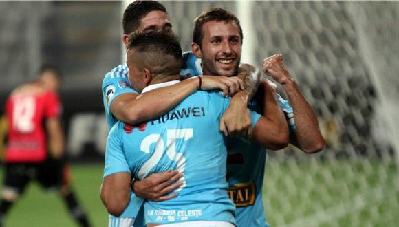 Cristal vence 3-2 a Huracán y aún respira en la Copa Libertadores