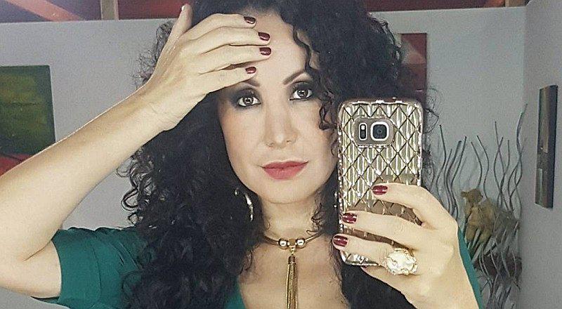 ¿Janet Barboza encontró el amor? Fotos con misterioso galán encienden las redes