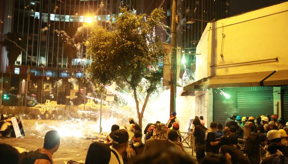 Manifestaciones y enfrentamientos en el centro de Lima