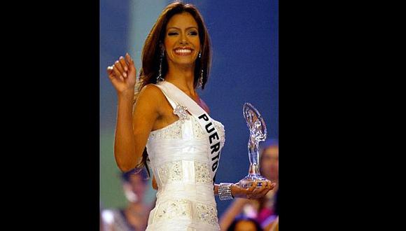 Facebook: ¿Ex Miss Puerto Rico está desempleada y vende su trofeo?