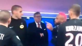 Neymar explotó contra el cuarto árbitro y realizó airado reclamo en los vestuarios│VIDEO