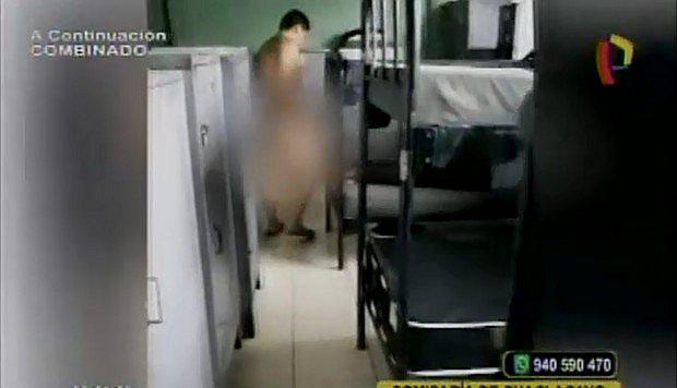 ​Policías son captados cometiendo actos obscenos dentro de comisaría (VÍDEO)