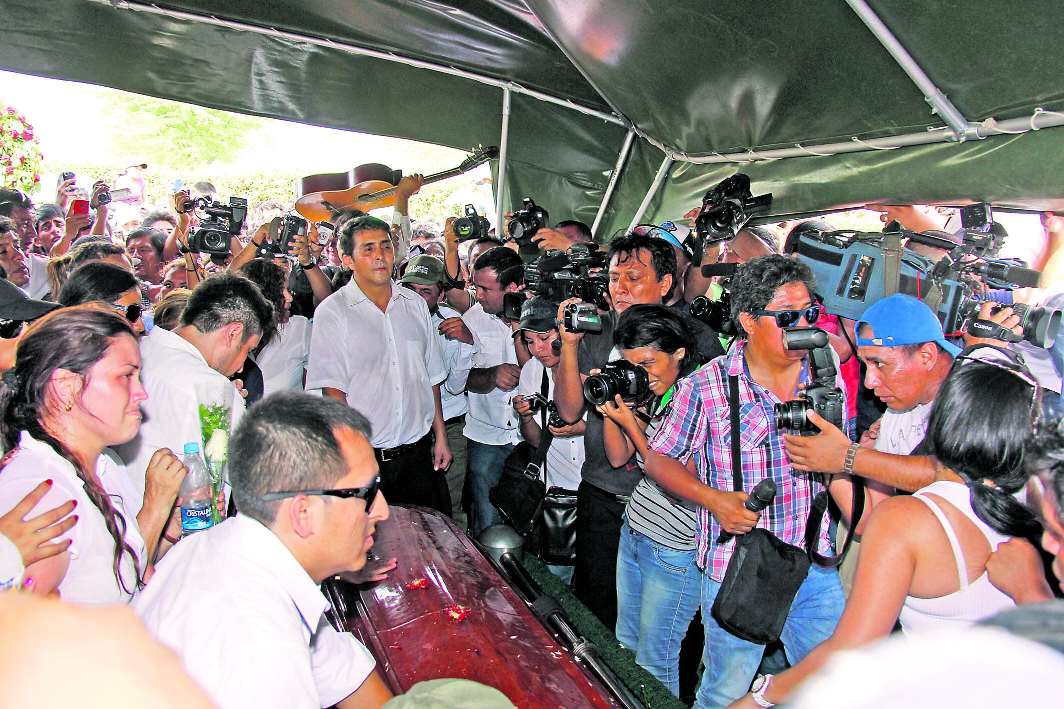 Edita Guerrero de Corazón Serrano fue enterrada a ritmo de cumbia san juanera