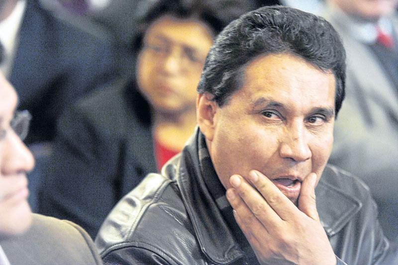 Carlos Burgos usó 'empresa' de bailarina de cumbia para beneficiarse [VIDEO] 
