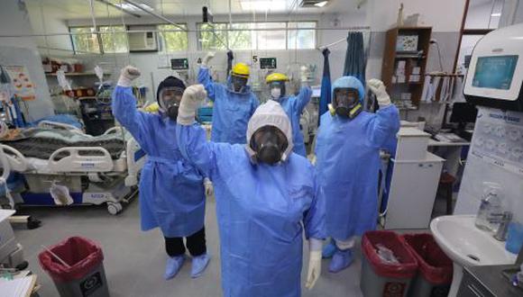 Iquitos: cinco profesionales de la salud vencen al COVID-19 y regresan a trabajar en UCI (Foto: EsSalud)