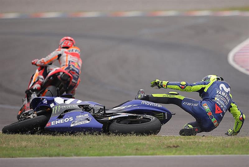 ​MotoGP: “¡Hijo de p...!” grita afición a Marc Márquez por sucia acción (VIDEO)