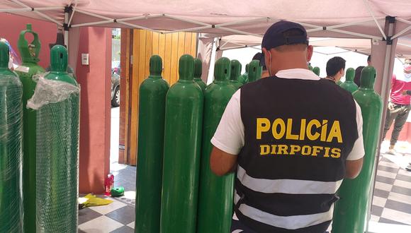Balones de oxígeno fueron incautados por la Policía Fiscal.
