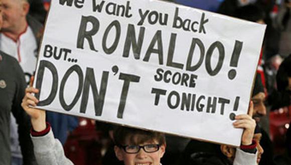 Hinchas del Manchester United piden el regreso de Cristiano Ronaldo al equipo inglés 