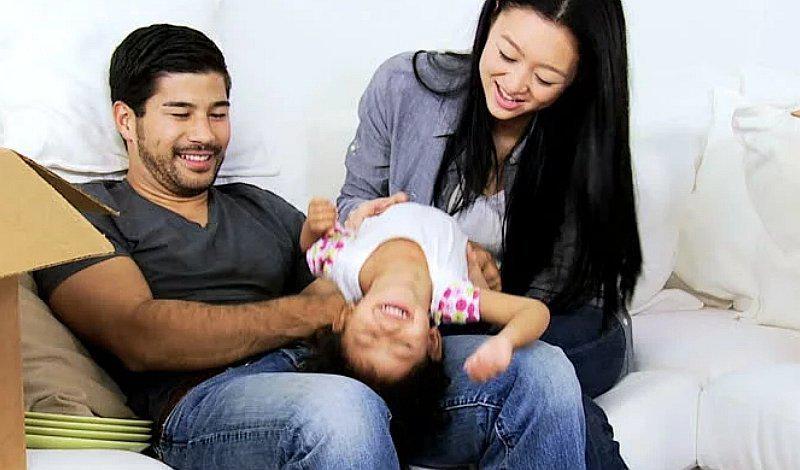 ¿Cómo ser padres sin descuidar su vida íntima? 5 consejos para no morir en el intento