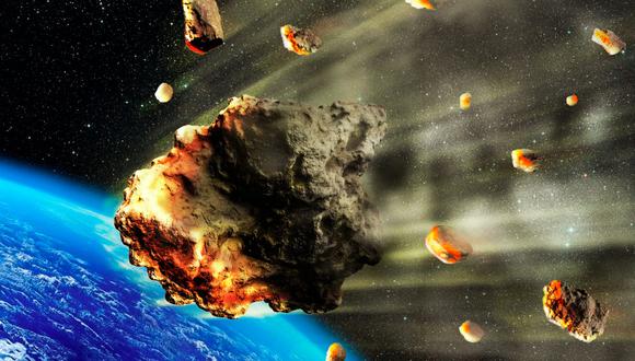 Asteroides son seguidos por estudiosos alumnos.