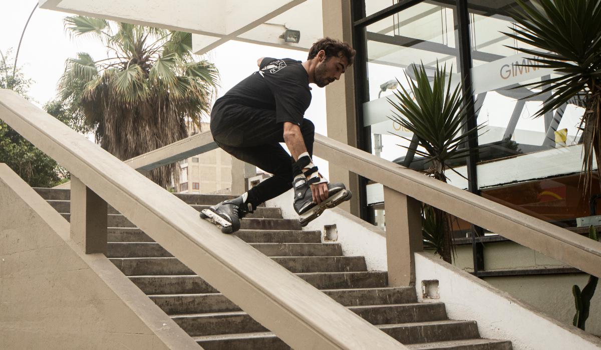 Para poner la cantidad de títulos que Julien ha cosechado por el mundo hace falta mucho espacio. Es el último Campeón en European Championship Park y Street en España,  ganador del Fise Experience en Reims, Fise Experience Canet, Francia, Campeón Fise Worldcup en varias ocasiones, etc.
Foto / Jose Rojas / @photo.gec