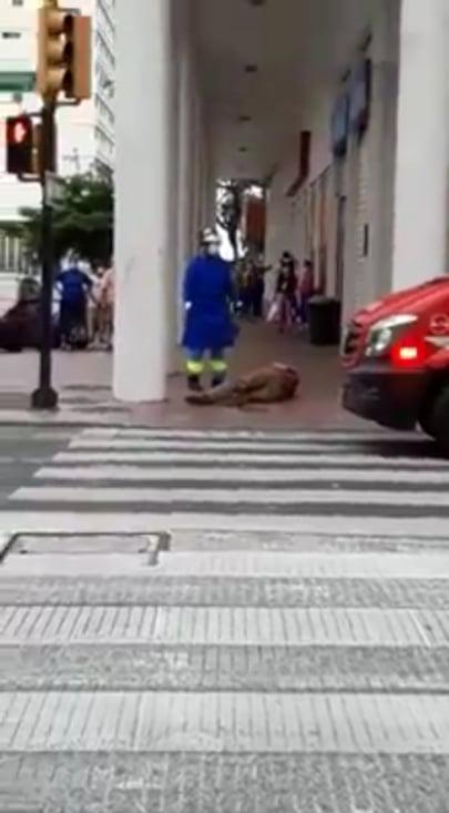 Las personas mueren y los servicios médicos llegan tras varios minutos, según denuncian los ecuatorianos