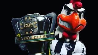 Suspenden a mascota de club brasileño de fútbol por pelearse con jugador rival