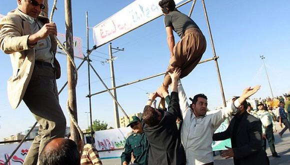 Irán: Ya estaba siendo colgado y su familia lo salvó