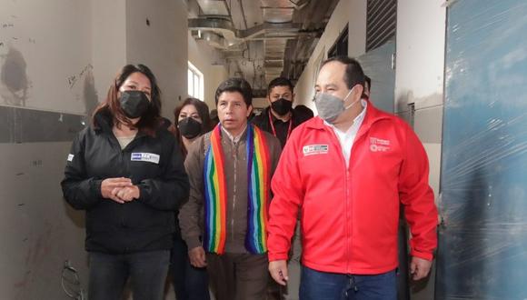 Pedro Castillo declaró ante la prensa durante una visita a Cusco. (Foto: Presidencia)