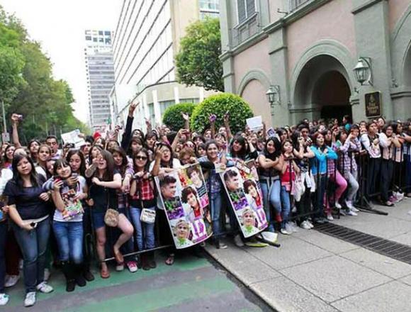 Rumor del suicidio de fans de One Direction por documental es tendencia en redes 