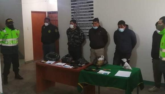 Ayacucho: La droga era transportada en una camioneta, de placa BBL-821, donde se hallaron los paquetes tipo ladrillo en bolsas de rafia. (Foto: PNP)