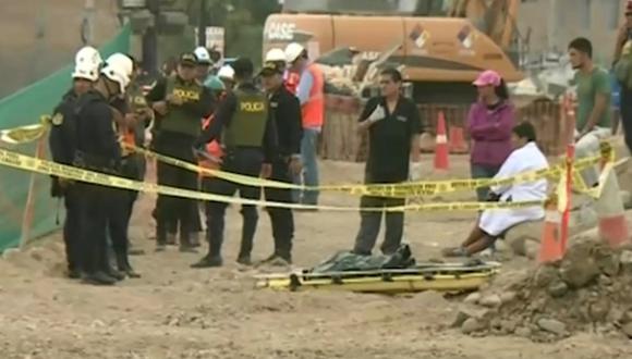 Uno de los cadáveres encontrados presentaba un impacto de bala. (Foto: Captura/América Noticias)