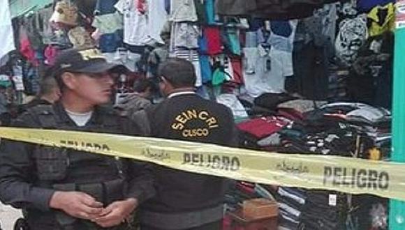 Cusco: vendedora encuentra mano humana dentro de stand de ropa (FOTO)