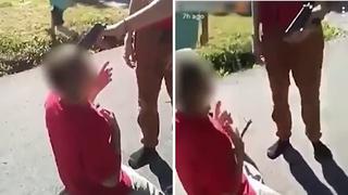 Adolescente apunta a joven con una pistola y lo amenaza: "le bésame el pie" (VIDEO)
